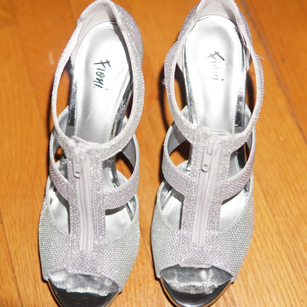 Silver Glitter heel
